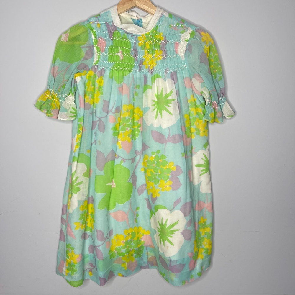 Vintage girls Polly Finders Floral‎ Smocked Dress in Aqua & Green size 10